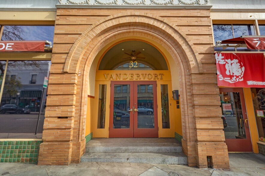 More Photos Of 26-38 S Raymond Ave, Pasadena Storefront Retail Office For Sale