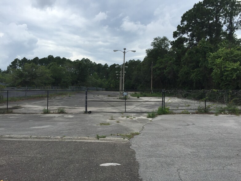 Primary Photo Of 0 Walgreen Rd, Jacksonville Land For Lease