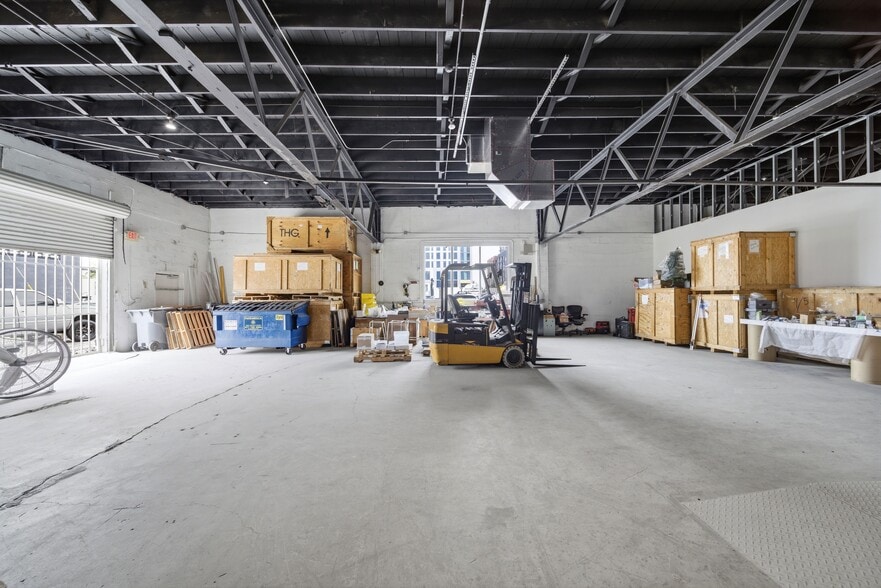 More Photos Of 441 NW 1st Ave, Fort Lauderdale Warehouse For Lease