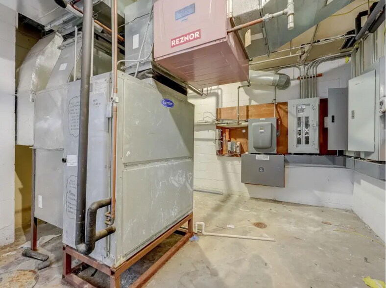 More Photos Of 1671 Summit Ave, Saint Paul Religious Facility For Sale