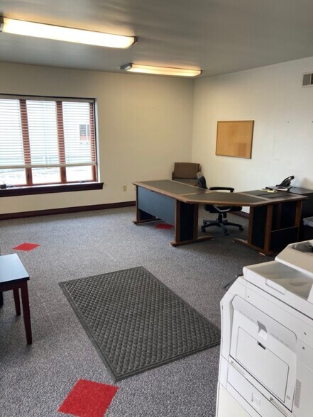 More Photos Of 3046 Industrial Blvd, Bethel Park Light Manufacturing For Lease