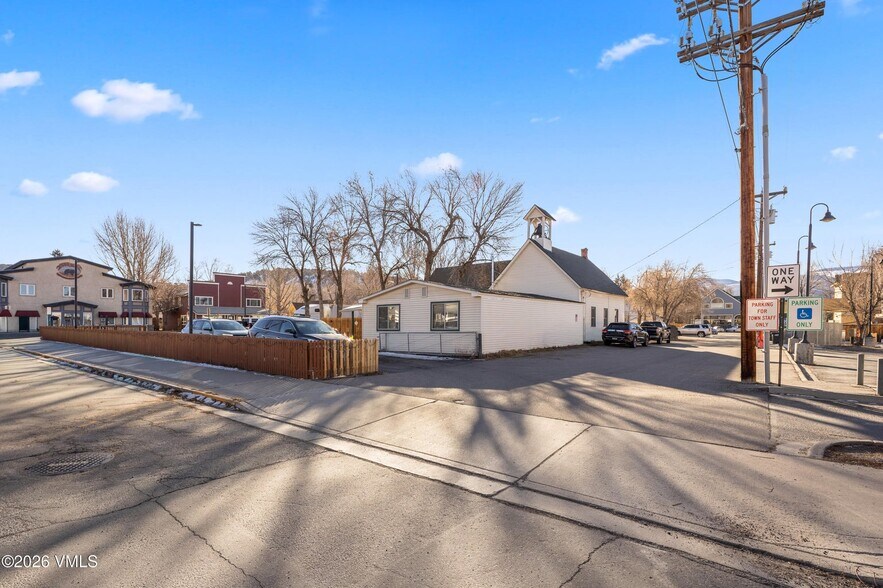 More Photos Of 215 Capitol Street, Eagle Land For Sale