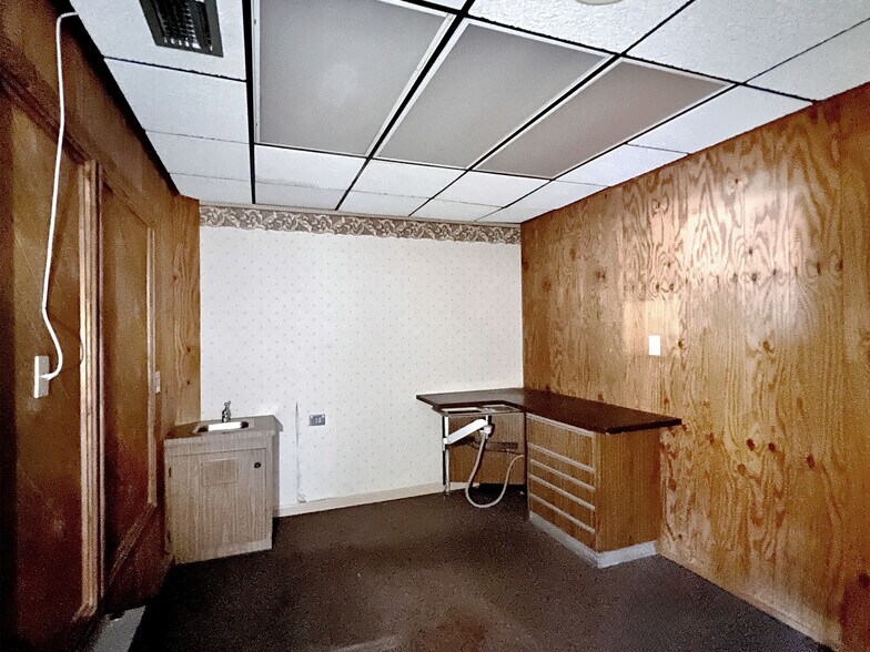 More Photos Of 200 Avenue K SE, Winter Haven Office For Lease