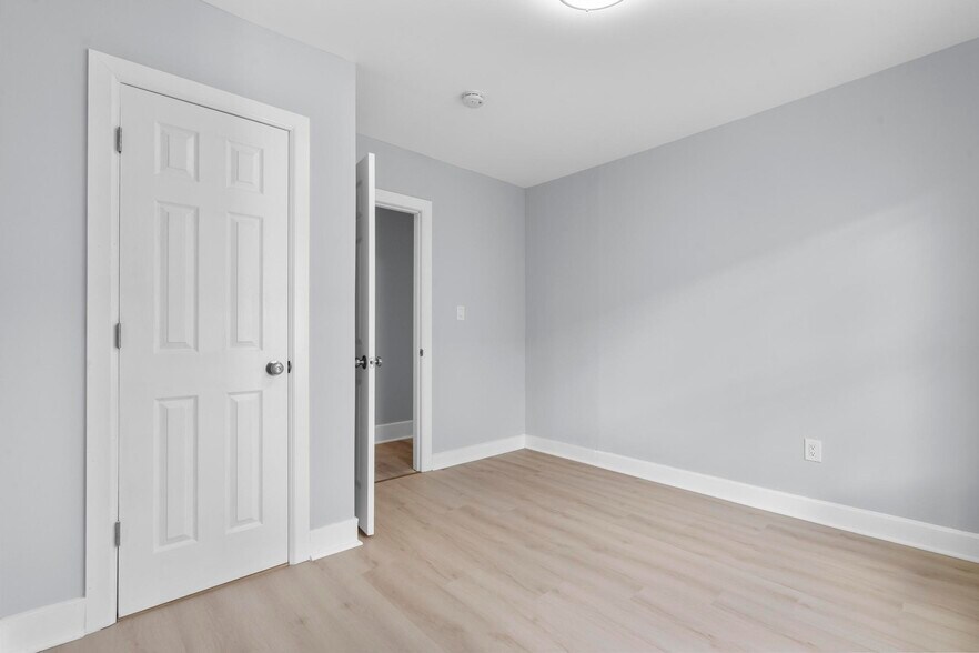 More Photos Of 746 Maple St, Bridgeport Apartments For Sale