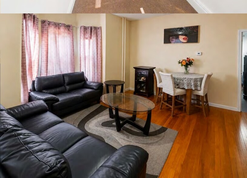 More Photos Of , Hyde Park Unknown For Sale