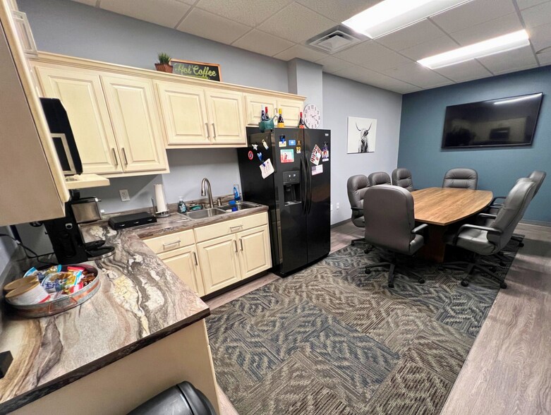 More Photos Of 130 E 4th St, Newton Freestanding For Sale