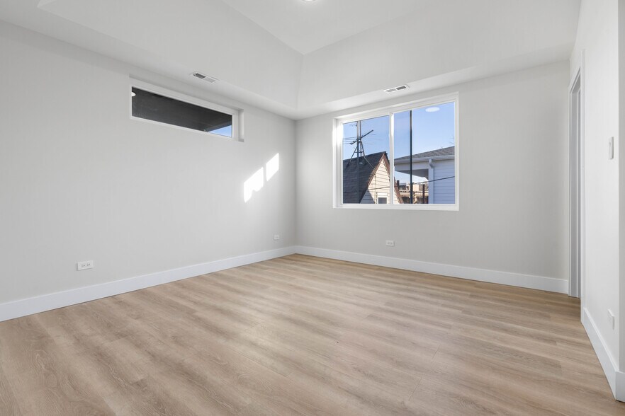 More Photos Of 2632 W 21st St, Chicago Multifamily For Sale