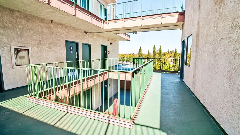 More Photos Of 5500 Atherton St, Long Beach Medical For Lease