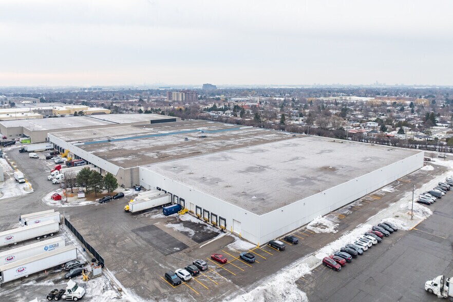More Photos Of 8705 Torbram Rd, Brampton Warehouse For Lease