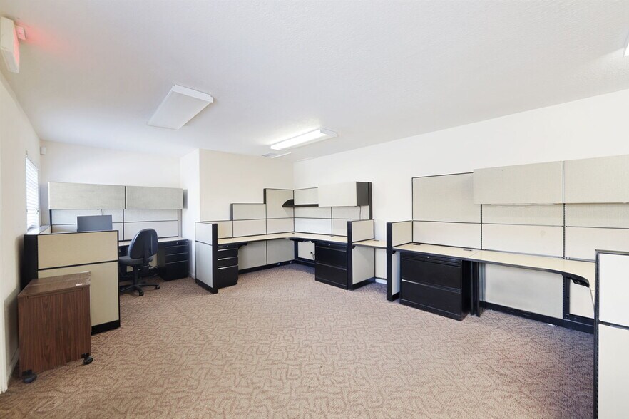 More Photos Of 70 Railroad Ave, Danville Office For Sale