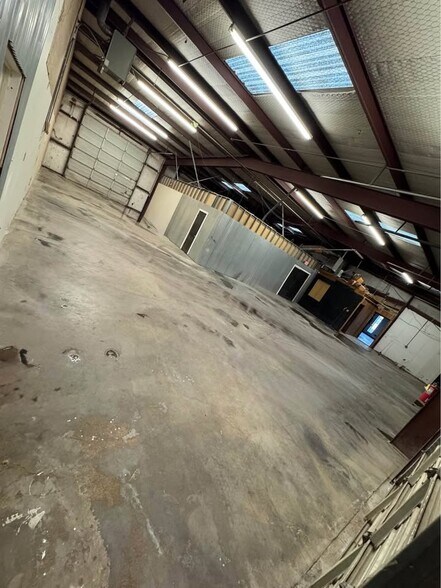 More Photos Of 1300 Garfield St, Midland Industrial For Lease
