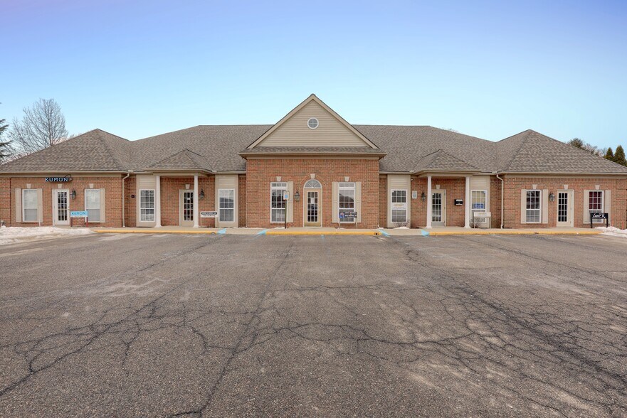 More Photos Of 46819 Garfield Rd, Macomb Medical For Sale