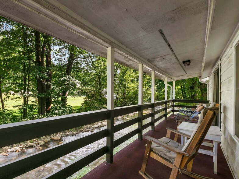 More Photos Of 2474 Soco Rd, Maggie Valley Hotel For Sale
