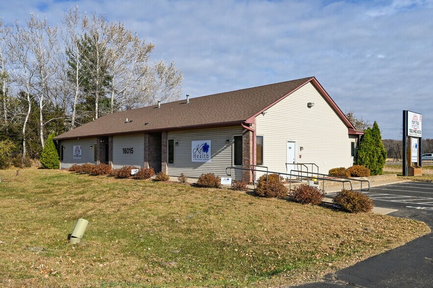More Photos Of 16015 NE Central Ave, Ham Lake Office For Sale
