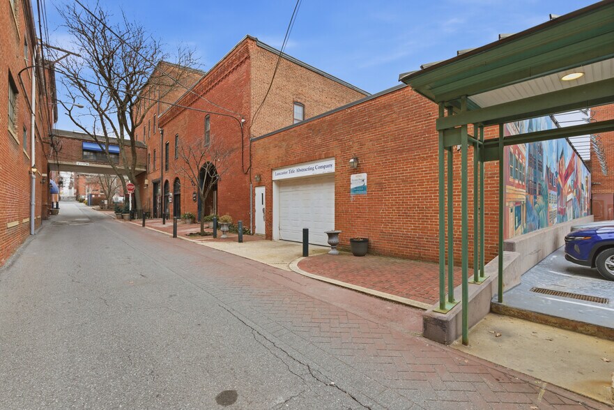 More Photos Of 121-123 E King St, Lancaster Office Residential For Sale