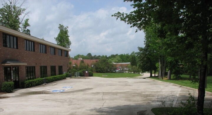 More Photos Of 4259 Piedmont Pky, Greensboro Office For Lease
