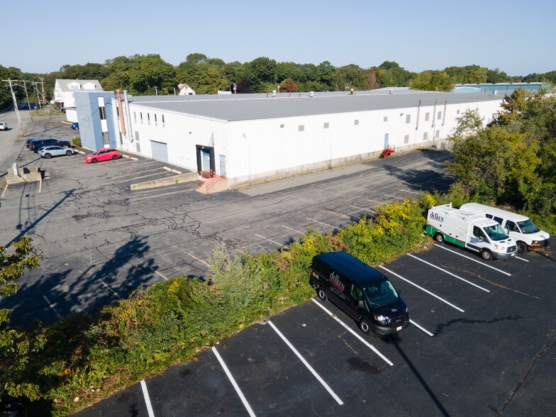 More Photos Of 699 Tarkiln Hill Rd, New Bedford Distribution For Sale