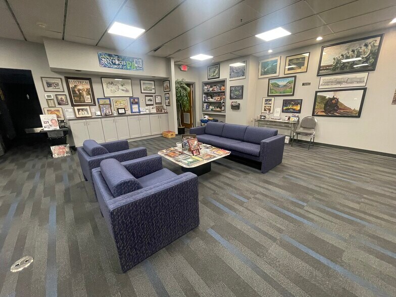 More Photos Of 3107 Beale Ave, Altoona Office For Sale