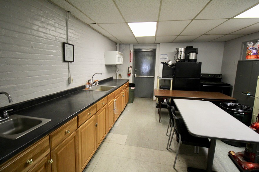 More Photos Of 19 Belmont Ave, Dover Apartments For Sale