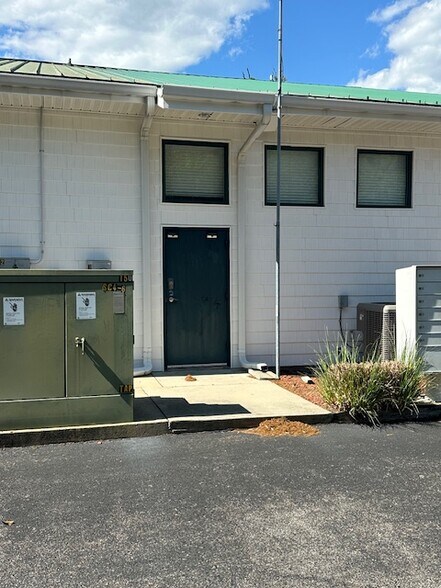 More Photos Of 790-3 Sunset Blvd. N., Sunset Beach Office For Lease