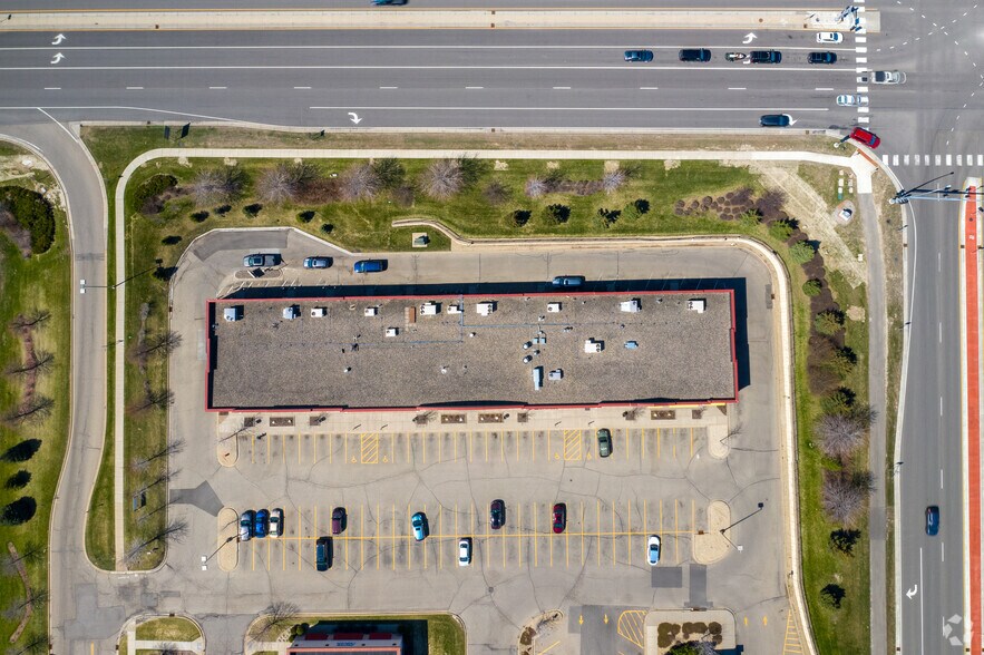 More Photos Of 7705-7745 Egan Dr, Savage General Retail For Lease
