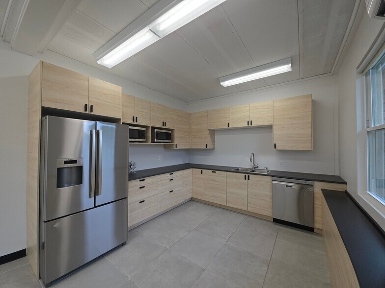More Photos Of 985 Ebner Dr, Webster Schools For Sale