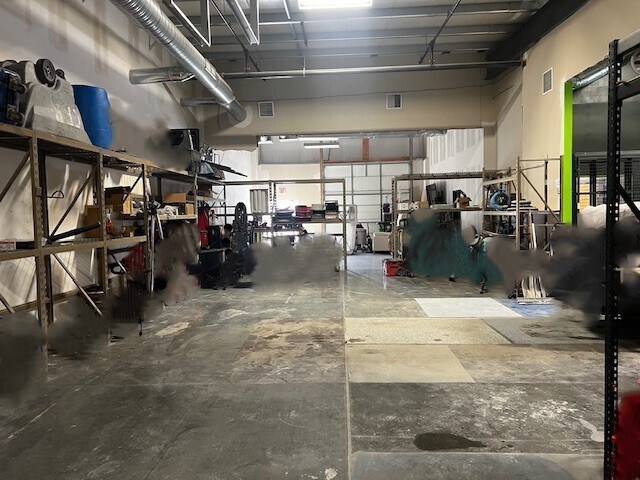 More Photos Of 19441 W 151st Ter, Olathe Warehouse For Lease