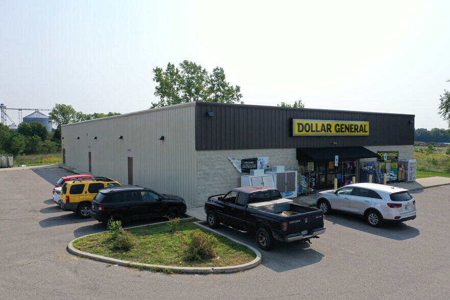 Primary Photo Of 221 W School St, Leesburg Freestanding For Sale