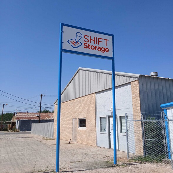 More Photos Of 2564 N Marco Ave, Odessa Self Storage For Sale