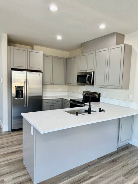 More Photos Of , Kelso Multifamily For Sale