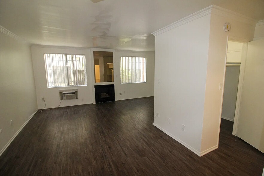 More Photos Of 320 S Occidental Blvd, Los Angeles Apartments For Sale