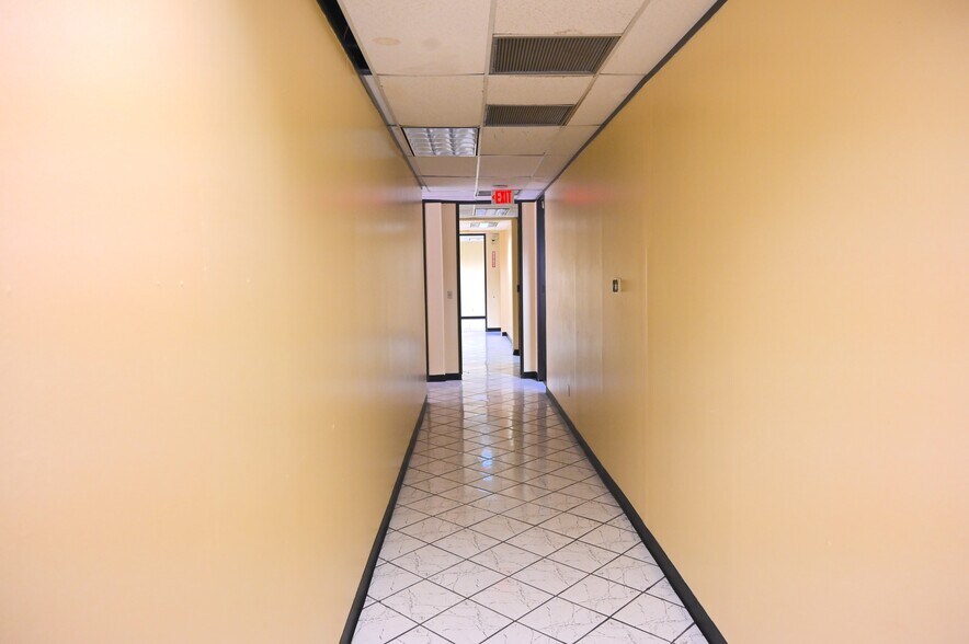 More Photos Of 14423 Cornerstone Village Dr, Houston Medical For Sale