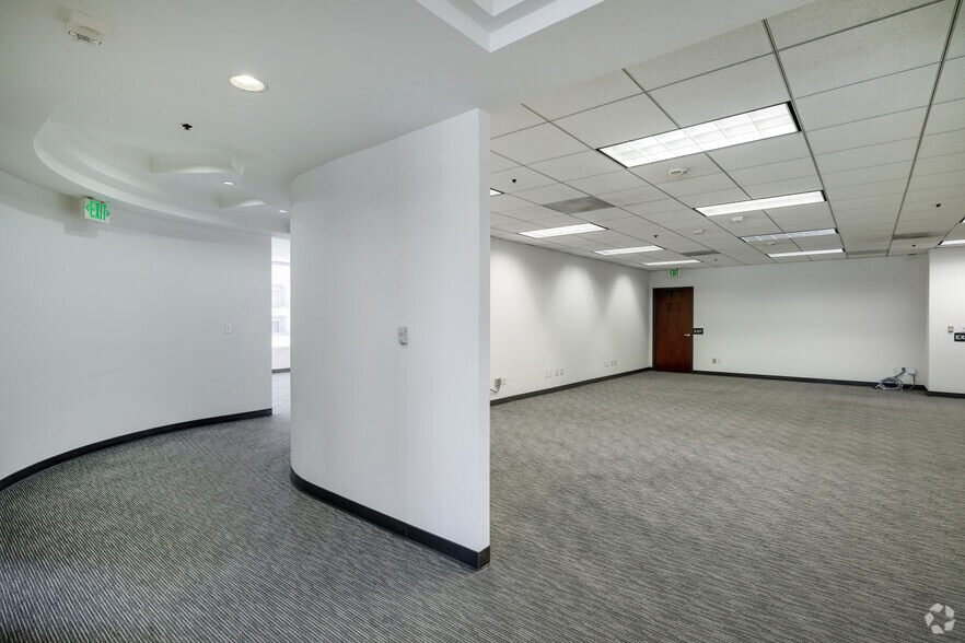 More Photos Of 215 N Marengo Ave, Pasadena Office For Sale
