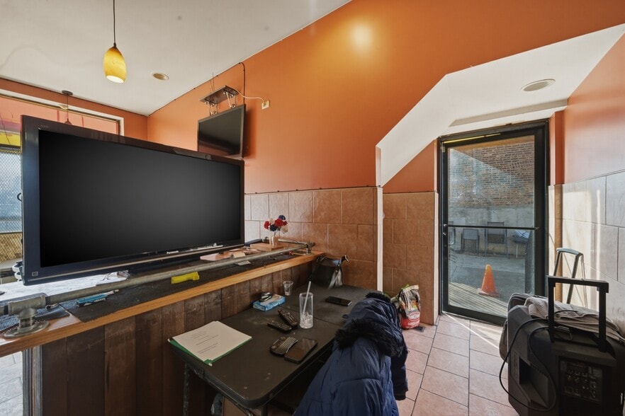 More Photos Of 518 Western ave, Chicago Apartments For Sale