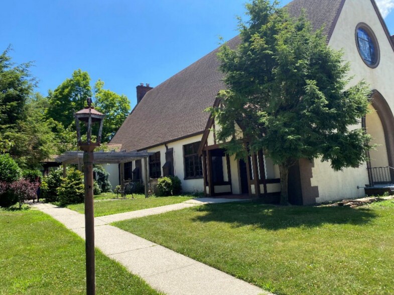 More Photos Of 340 Bogert Rd, River Edge Specialty For Sale