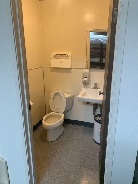 More Photos Of 13310-13332 Mapledale, Norwalk Light Manufacturing For Lease