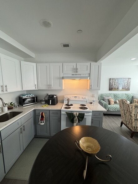 More Photos Of 3573 Laconia Ave, Bronx Apartments For Sale