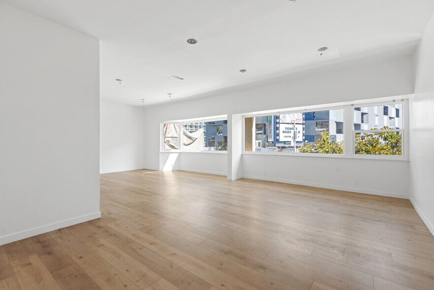 More Photos Of 8519-8527 W Sunset Blvd, West Hollywood Storefront Retail Office For Lease