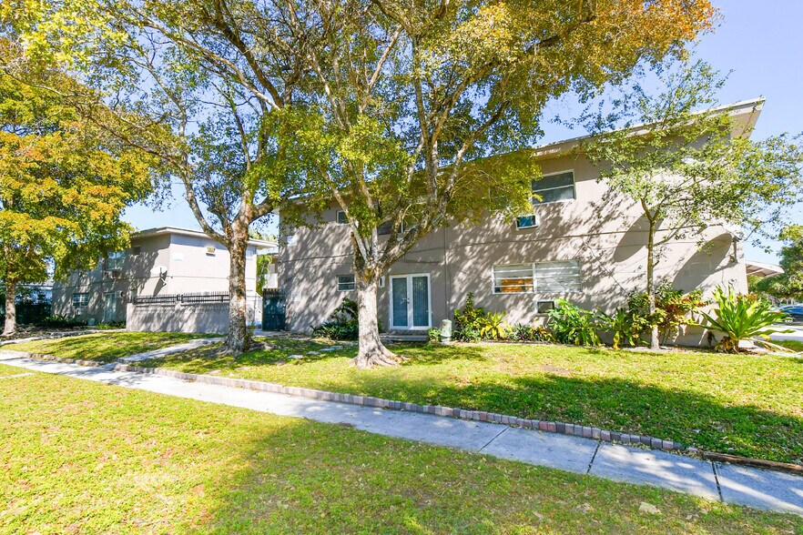 Primary Photo Of 17031 NE 21st Ave, North Miami Beach Apartments For Sale