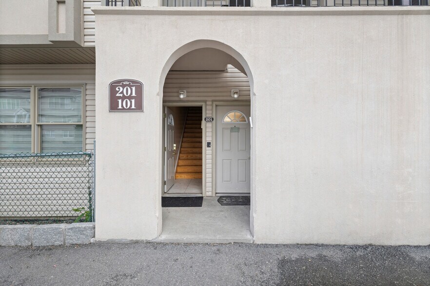 More Photos Of 342 Blauvelt Rd, Monsey Apartments For Sale