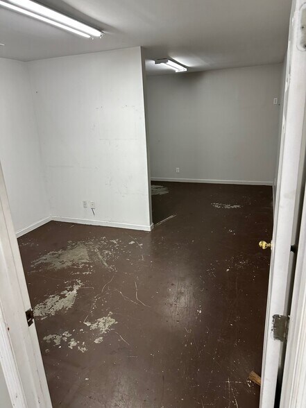More Photos Of 716 Wesley Ave, Tarpon Springs Warehouse For Lease
