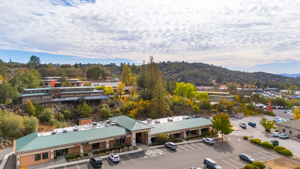 More Photos Of 13951 Mono Way, Sonora Office For Lease