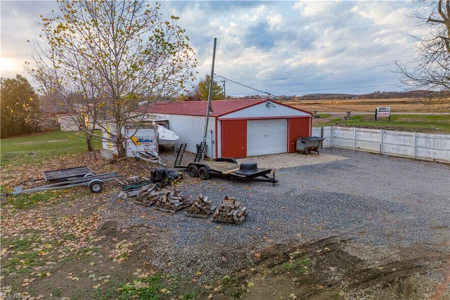 More Photos Of 7000 Alliance Rd. N.W., Malvern Flex For Sale