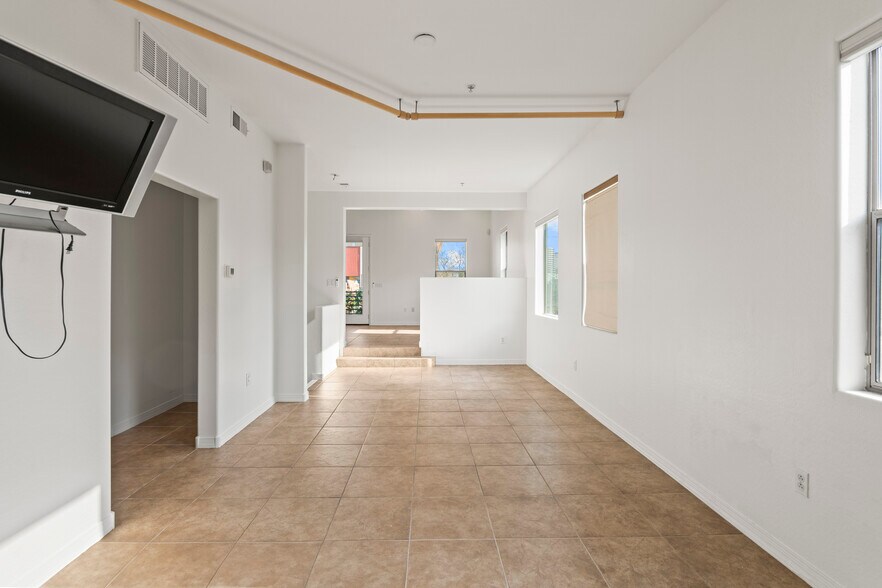 More Photos Of 610 E Roosevelt St, Phoenix Storefront Retail Residential For Sale