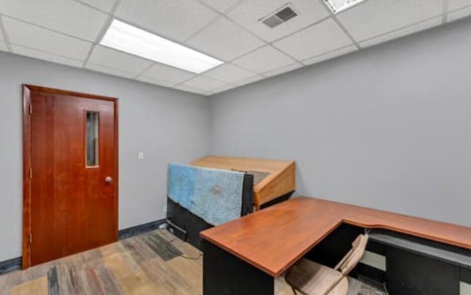 More Photos Of 230 Colorado Ave, Buffalo Warehouse For Sale