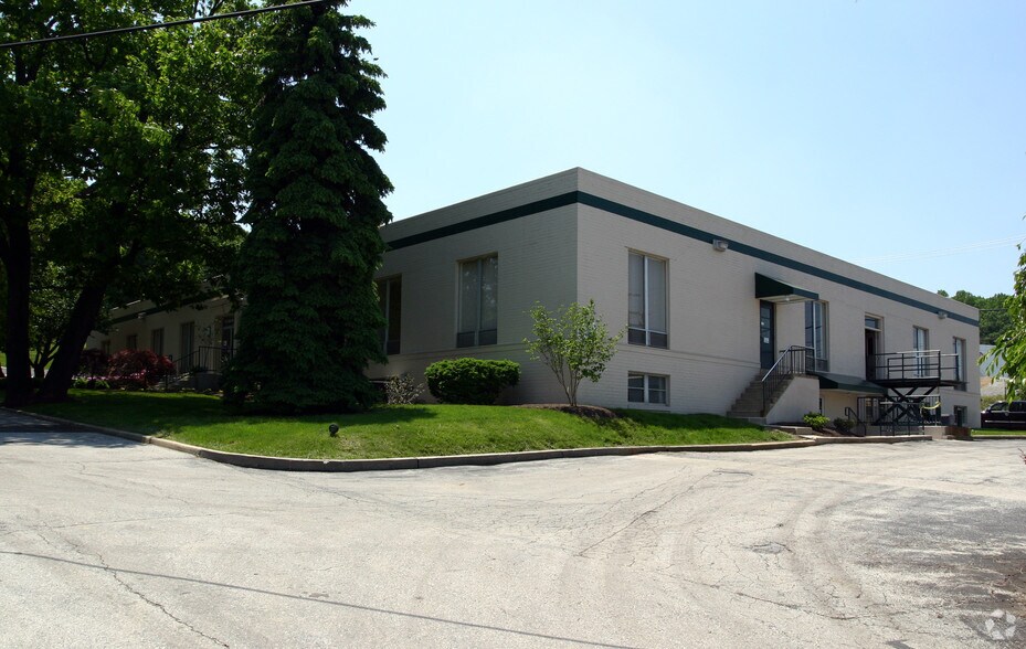 More Photos Of 10 Malin Rd, Malvern Office For Lease