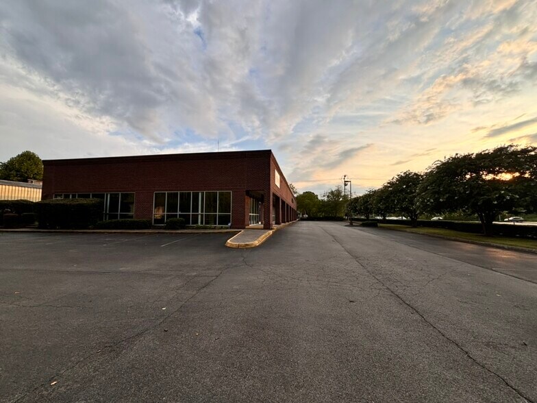 More Photos Of 4620 Old Broadway St, Knoxville Unknown For Lease