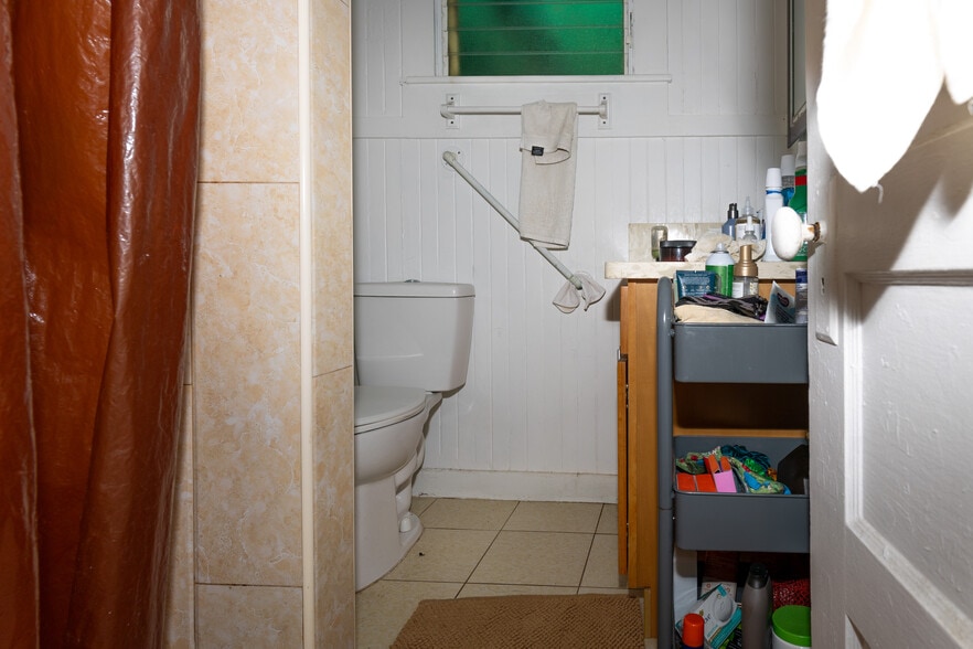 More Photos Of 1517 Miller St, Honolulu Apartments For Sale