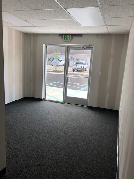More Photos Of 4912 Rutherford Rd, Virginia Beach Flex For Lease