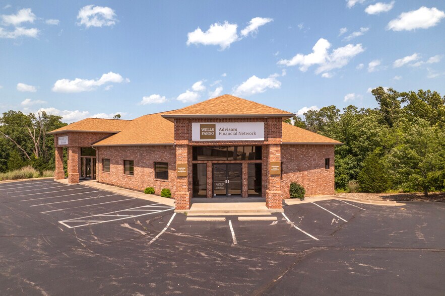 Primary Photo Of 162 Missouri Blvd, Gravois Mills Medical For Sale